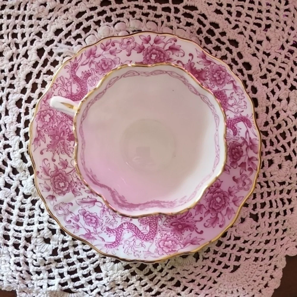 Pekin‎ fine bone china cup an saucer